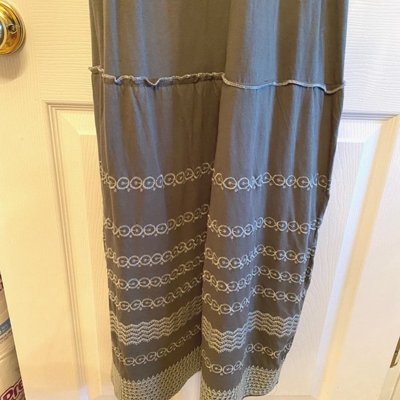 New BCBG Max Azria Soft Maxi Cotton Sundress with Embroidered Trim - Picture 4 of 6